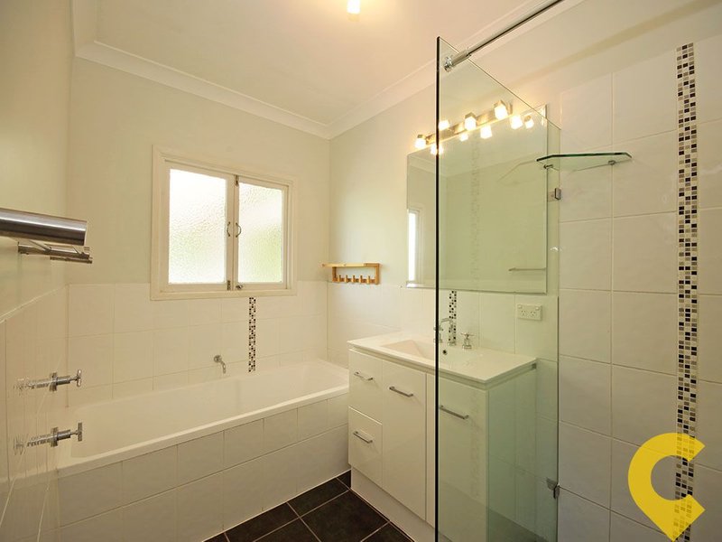 Photo - 237 Victoria Avenue, Margate QLD 4019 - Image 8