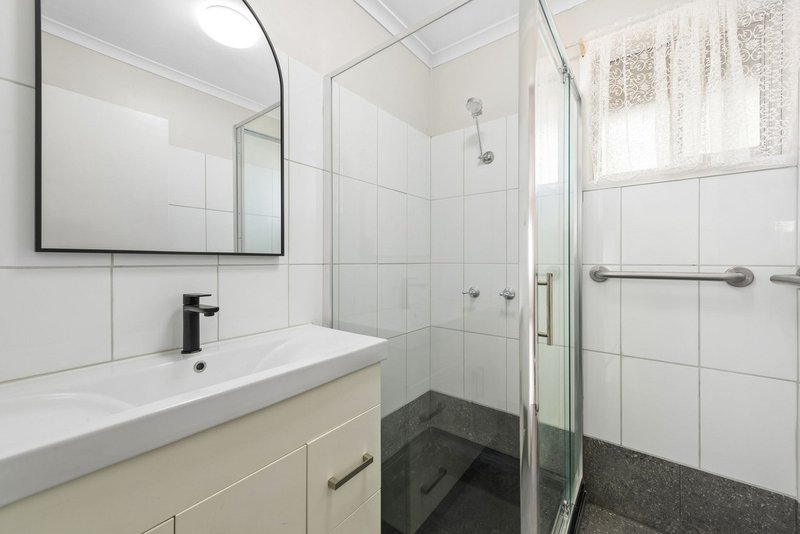 Photo - 2/373 Tor Street, Newtown QLD 4350 - Image 5