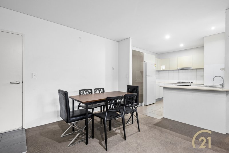 Photo - 2/376 The Horsley Drive, Fairfield NSW 2165 - Image 4