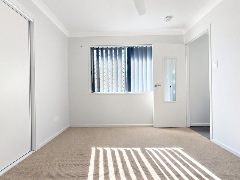 Photo - 2/38 Awoonga Crescent, Morayfield QLD 4506 - Image 3