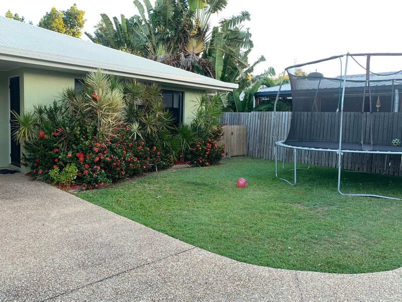 Photo - 2/38 Banksia Court, Cannonvale QLD 4802 - Image 2