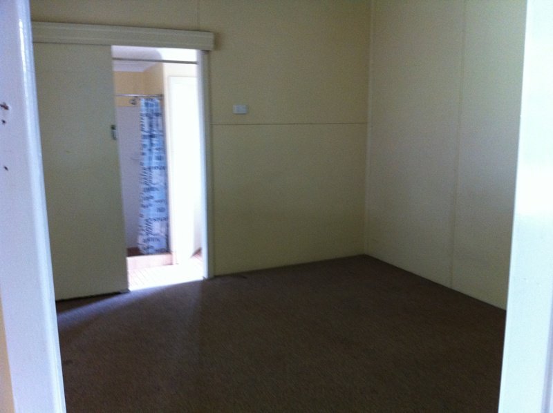 Photo - 2/38 Bell Street, Tamworth NSW 2340 - Image 3