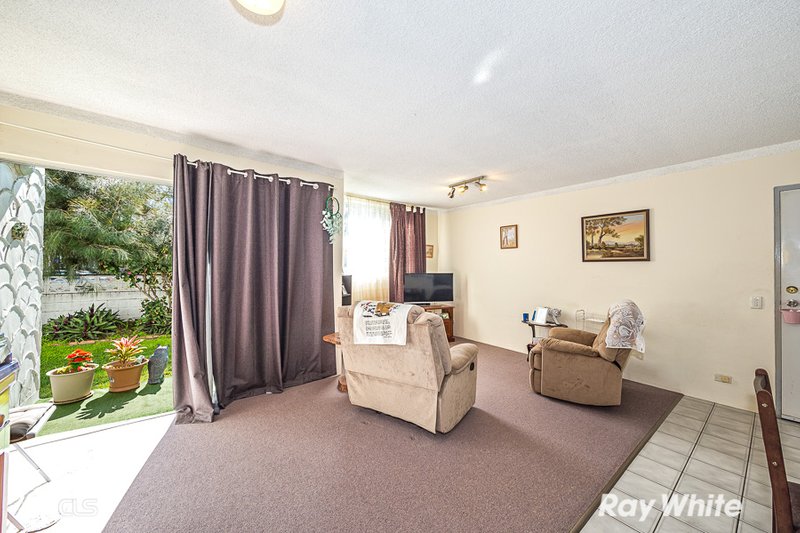 Photo - 2/38 Benabrow Avenue, Bongaree QLD 4507 - Image 7