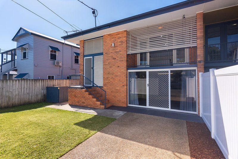 Photo - 2/38 Cavillon Street, Holland Park QLD 4121 - Image 1