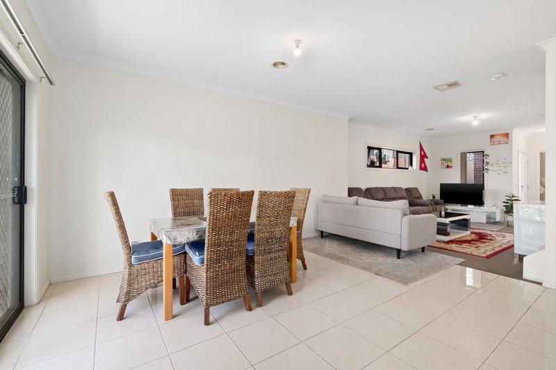 Photo - 2/38 Coulstock Street, Epping VIC 3076 - Image 6