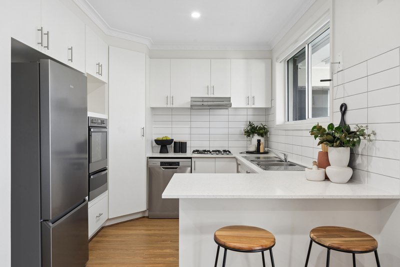 Photo - 2/38 Driscolls Road, Kealba VIC 3021 - Image 4