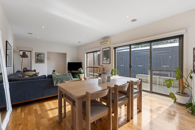 Photo - 2/38 Heytesbury Street, Herne Hill VIC 3218 - Image 3