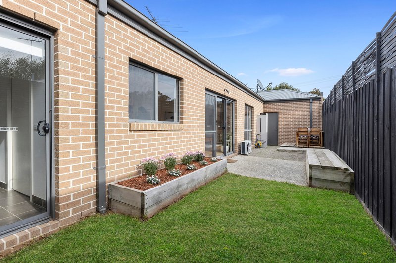 Photo - 2/38 Heytesbury Street, Herne Hill VIC 3218 - Image 8