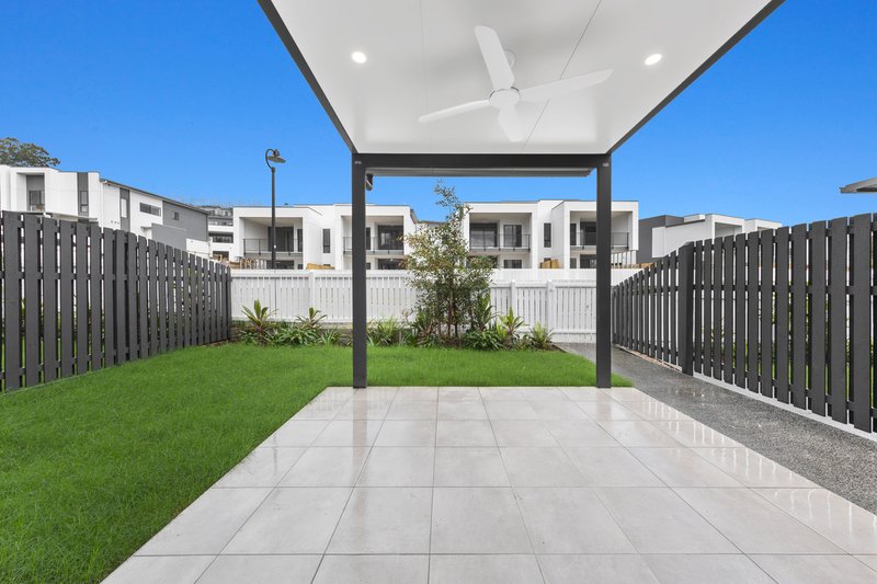 Photo - 23/8 Lawrence Lyons Place, Kenmore QLD 4069 - Image 2