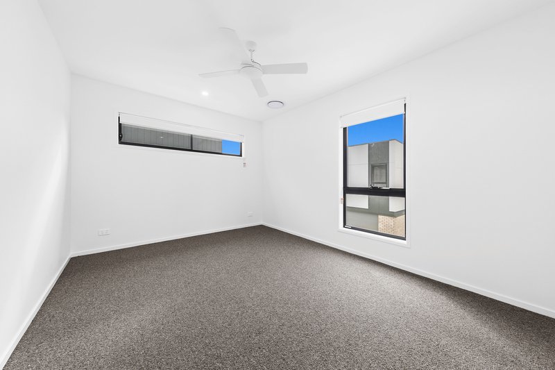 Photo - 23/8 Lawrence Lyons Place, Kenmore QLD 4069 - Image 9