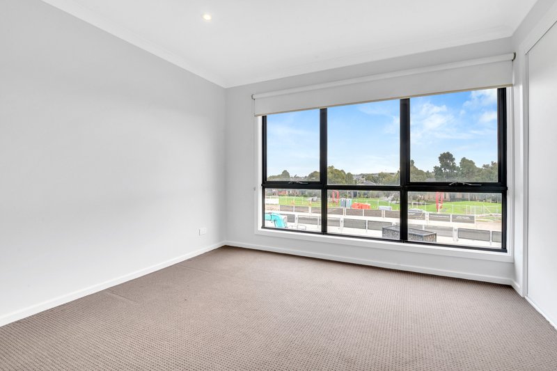 Photo - 23/8 Moresby Court, Craigieburn VIC 3064 - Image 7