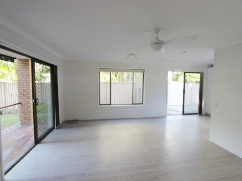 Photo - 2/38 Ocean Street, Mermaid Beach QLD 4218 - Image 4