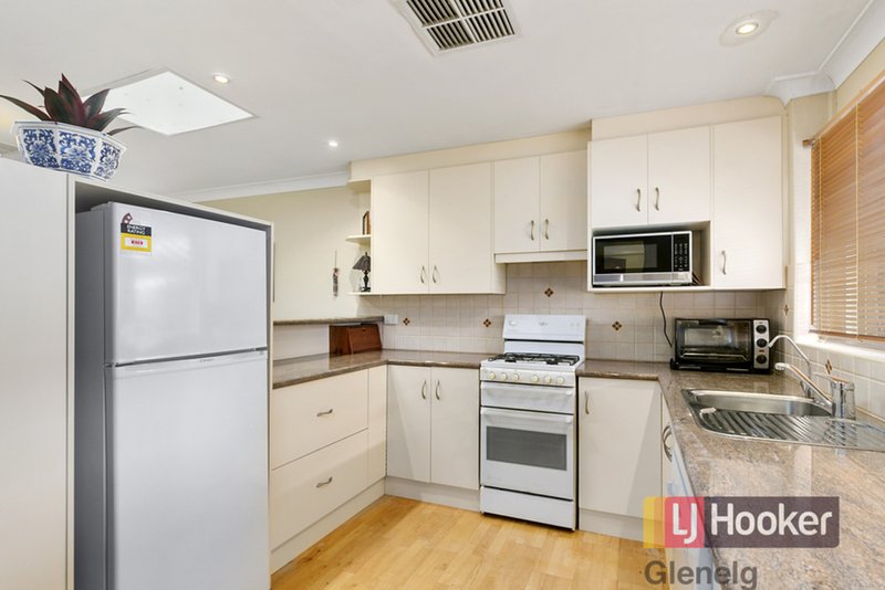 Photo - 2/38 Pildappa Avenue, Park Holme SA 5043 - Image 5