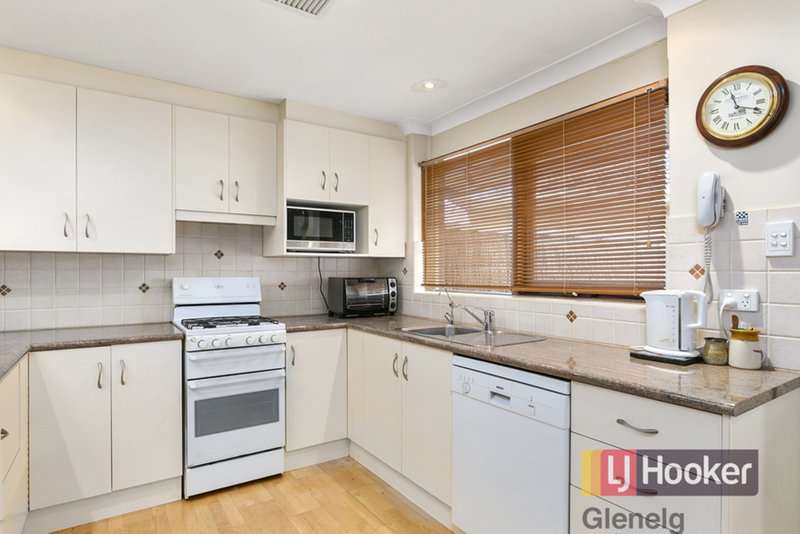 Photo - 2/38 Pildappa Avenue, Park Holme SA 5043 - Image 6