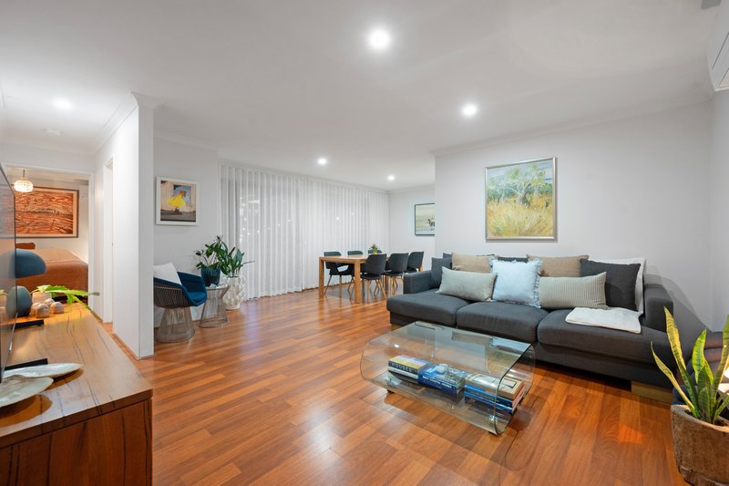 Photo - 2/38 Ramsdale Street, Doubleview WA 6018 - Image 1