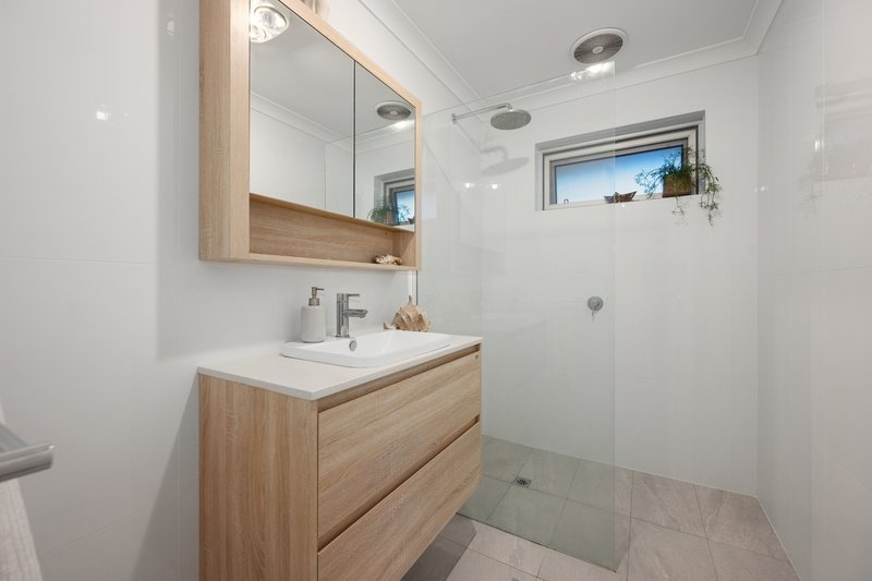 Photo - 2/38 Ramsdale Street, Doubleview WA 6018 - Image 18