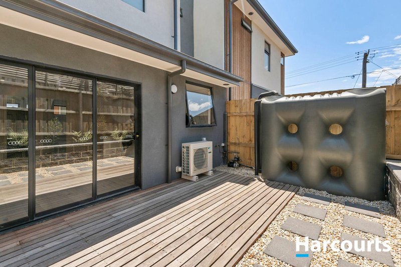 Photo - 2/38 Roderick Street, Doncaster East VIC 3109 - Image 12