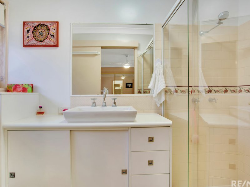 Photo - 2/38 Sandalwood Terrace, Nerang QLD 4211 - Image 12