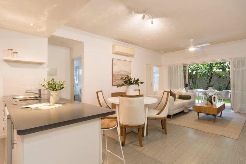 Photo - 2/38 Toombul Terrace, Nundah QLD 4012 - Image 2