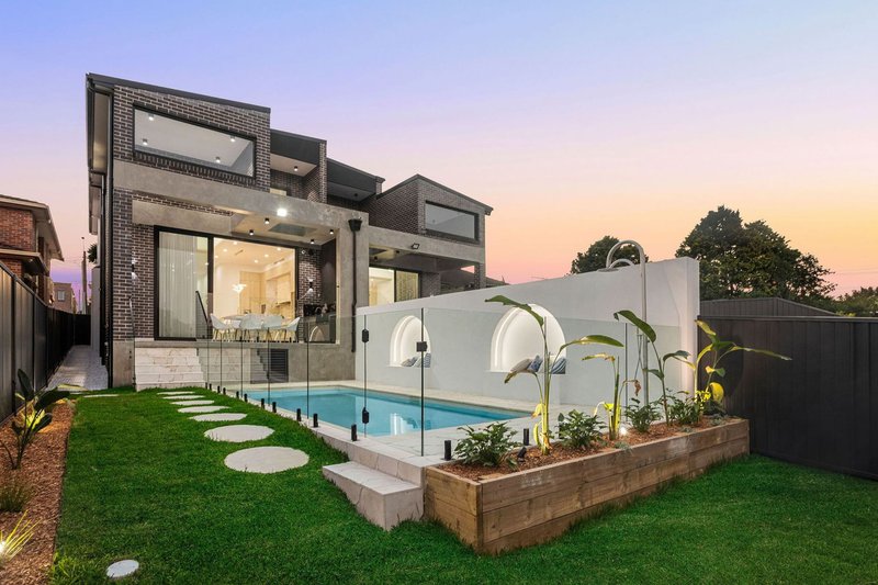 Photo - 238 Woniora Road, Blakehurst NSW 2221 - Image 5