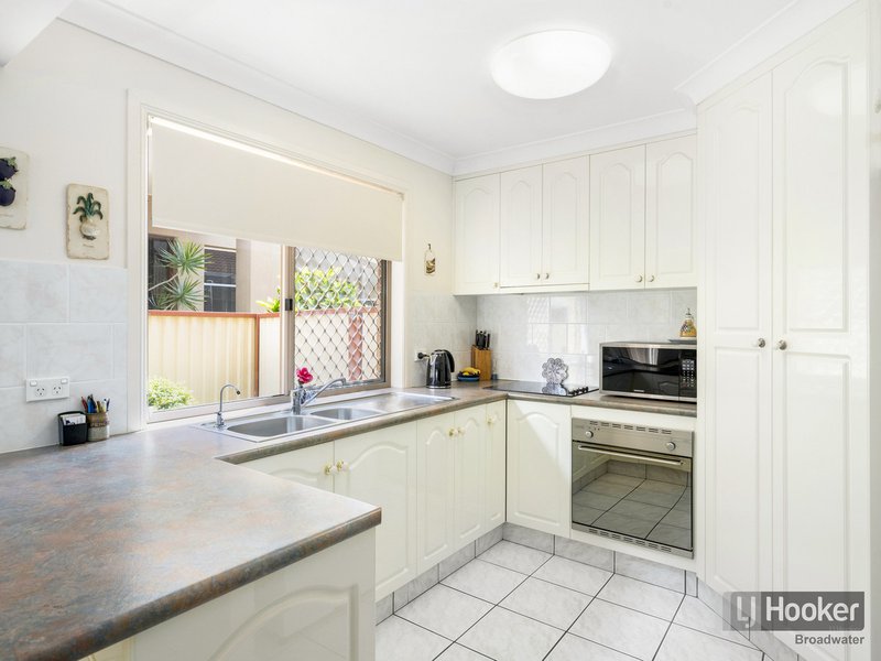 Photo - 2/38A Middle Street, Labrador QLD 4215 - Image 5