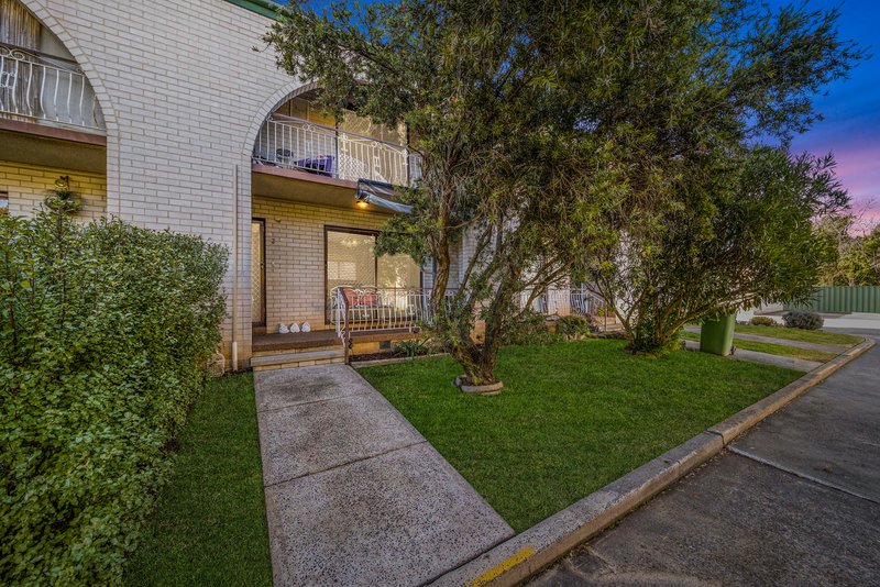 2/39-41 Booth Street, Queanbeyan East NSW 2620