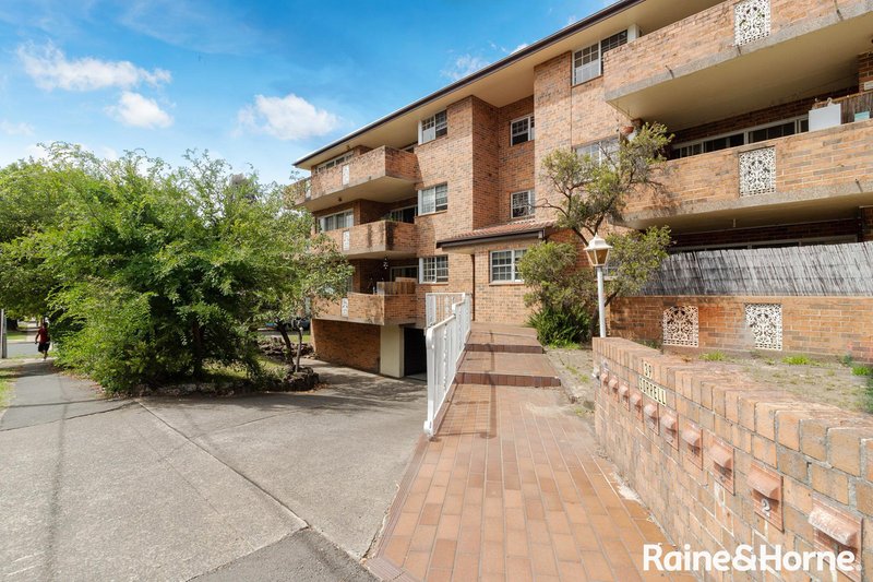 Photo - 2/39-41 Sorrell Street, North Parramatta NSW 2151 - Image 1