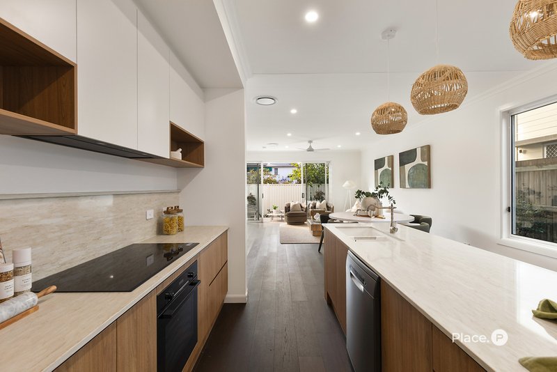 Photo - 2/39 Alma Road, Clayfield QLD 4011 - Image 1