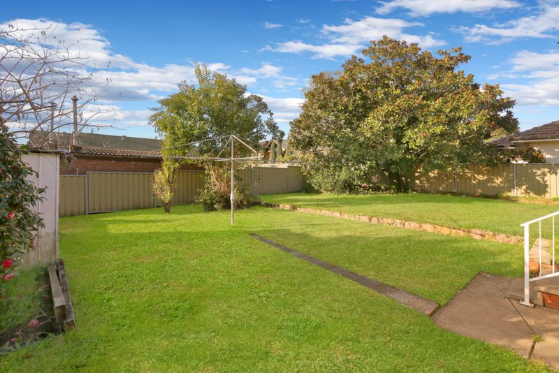 Photo - 239 Carpenter Street, St Marys NSW 2760 - Image 2