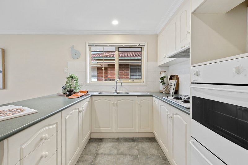 Photo - 2/39 Exeter Road, Croydon North VIC 3136 - Image 4