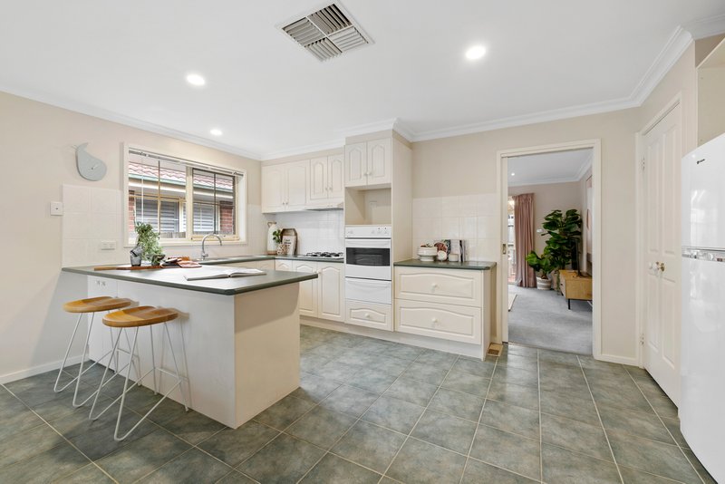 Photo - 2/39 Exeter Road, Croydon North VIC 3136 - Image 5