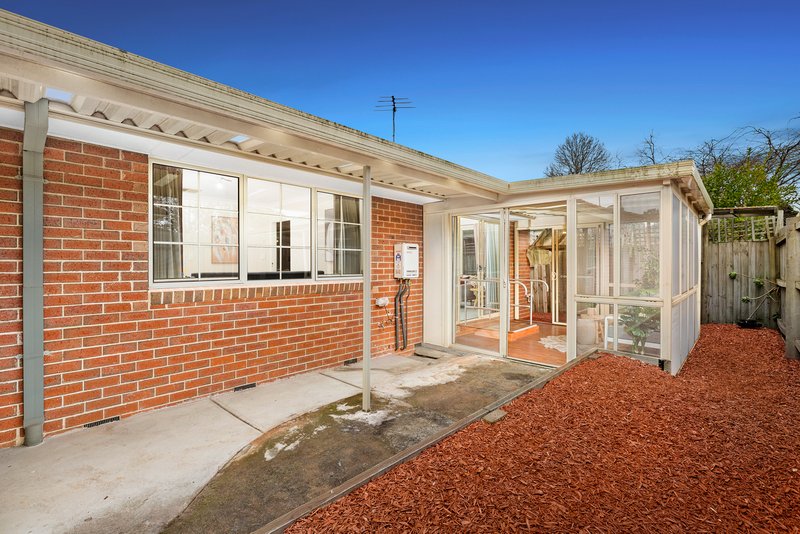 Photo - 2/39 Exeter Road, Croydon North VIC 3136 - Image 12