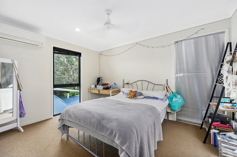 Photo - 2/39 Gordon Street, Labrador QLD 4215 - Image 5