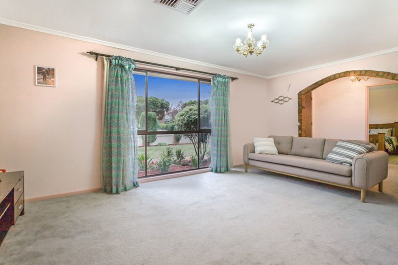 Photo - 239 Greenhills Road, Bundoora VIC 3083 - Image 2