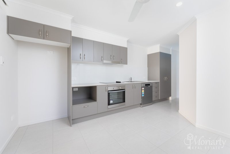 Photo - 2/39 Grey Cres , Narangba QLD 4504 - Image 4