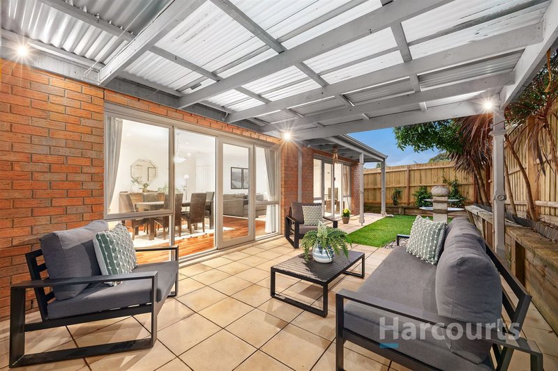 Photo - 2/39 Harmsworth Avenue, Wantirna South VIC 3152 - Image 11