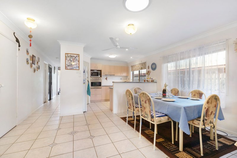 Photo - 23/9 Harpulia Court, Morayfield QLD 4506 - Image 5