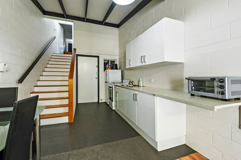 Photo - 2/39 Harvey Street, Strathpine QLD 4500 - Image 4