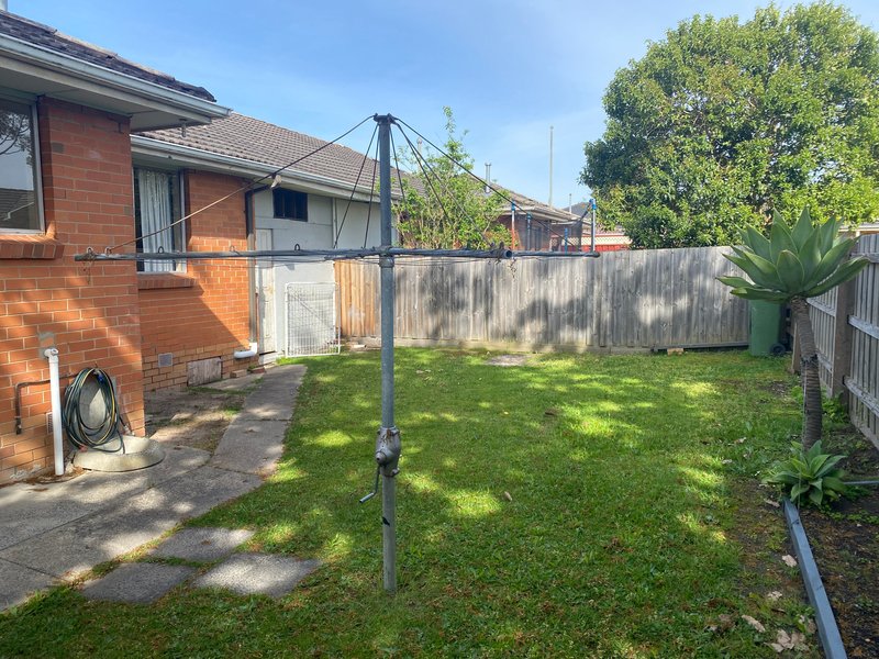 Photo - 2/39 Nicole Avenue, Dandenong North VIC 3175 - Image 7