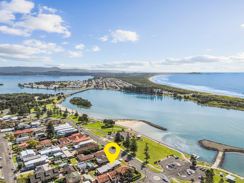 Photo - 2/39 Reddall Parade, Lake Illawarra NSW 2528 - Image 1