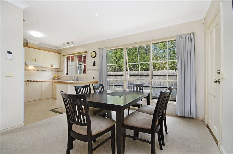 Photo - 2/39 Rowe Street, Hamlyn Heights VIC 3215 - Image 4