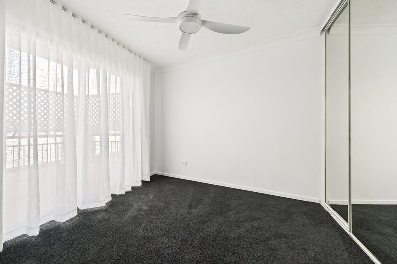 Photo - 239 Shafston Avenue, Kangaroo Point QLD 4169 - Image 10
