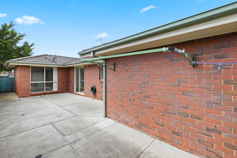 Photo - 2/39 Songlark Crescent, Werribee VIC 3030 - Image 9