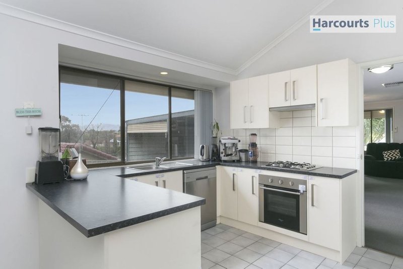 Photo - 239 The Cove Road, Hallett Cove SA 5158 - Image 5