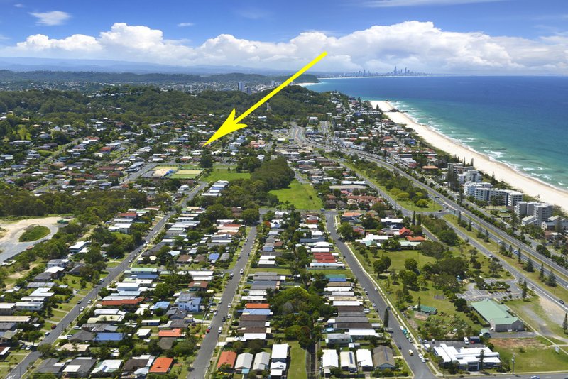 Photo - 2/39 Toolona Street, Tugun QLD 4224 - Image 13