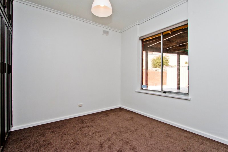 Photo - 2/391-395 Tapleys Hill Road, Fulham Gardens SA 5024 - Image 3