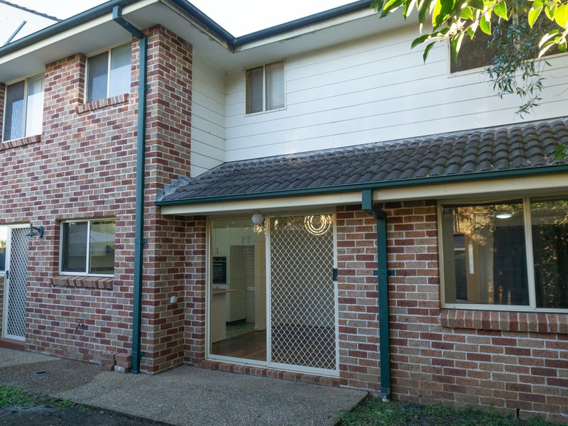 Photo - 23/96 Fawcett Street, Glenfield NSW 2167 - Image 8