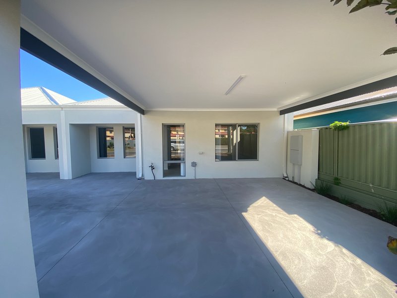 Photo - 23A Shortland Way, Girrawheen WA 6064 - Image 3