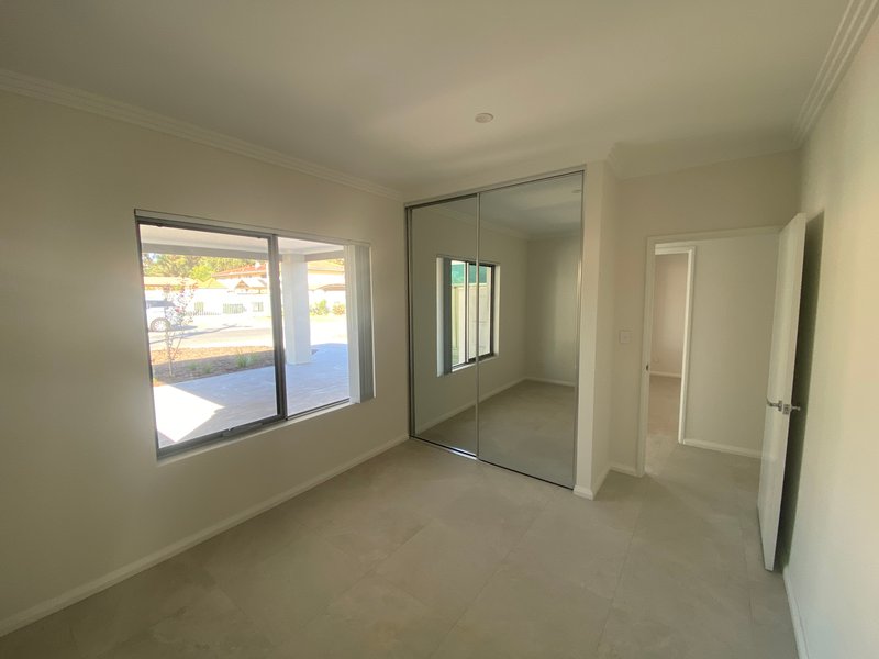Photo - 23A Shortland Way, Girrawheen WA 6064 - Image 12