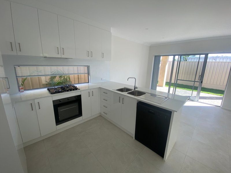 Photo - 23A Shortland Way, Girrawheen WA 6064 - Image 21